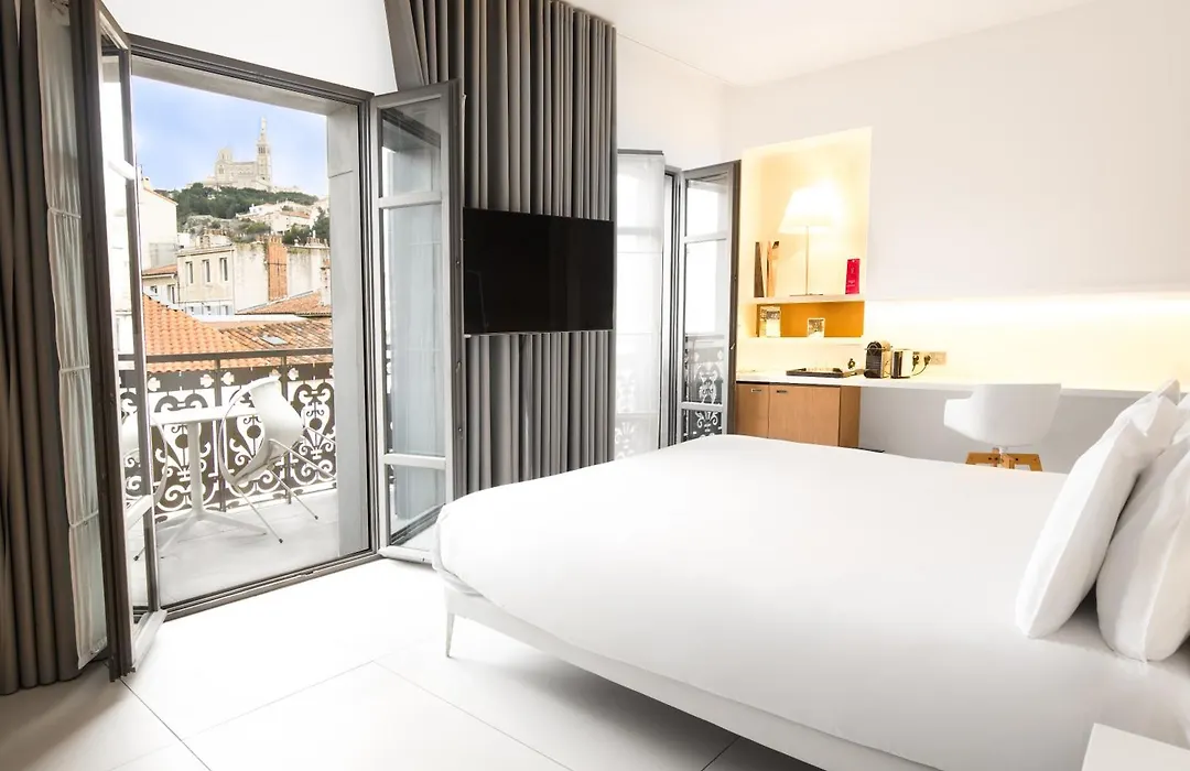 Hôtel C2-1